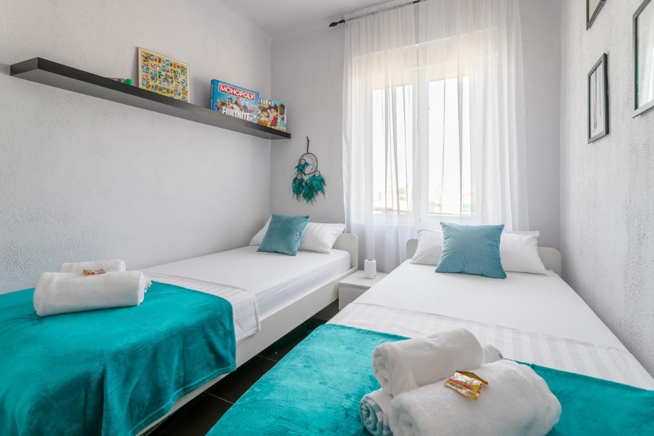 ✩Direct Beach Location ✩ Familyfriendly ✩ Netflix Santa Pola Buitenkant foto